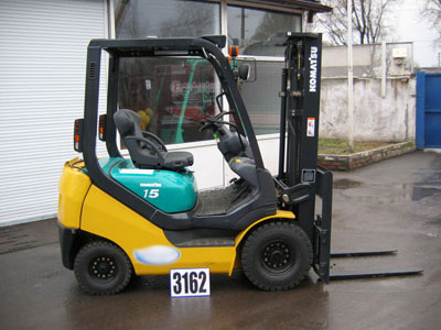 Бензиновый погрузчик Komatsu FG15T-20