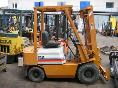 Дизельный погрузчик Komatsu FD15-14