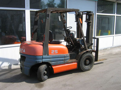 Дизельный погрузчик Toyota 6FD25