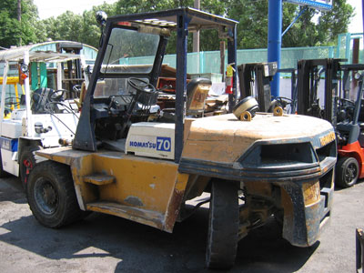 Дизельный погрузчик Komatsu FD70-6