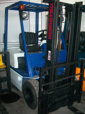 Дизельный погрузчик Komatsu FD15H-15
