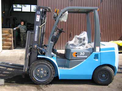Дизельный погрузчик Goodsense FD30B-X3