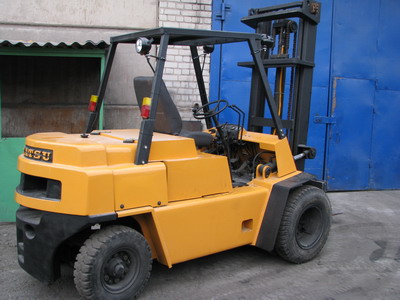 Дизельный погрузчик Komatsu FD35-2