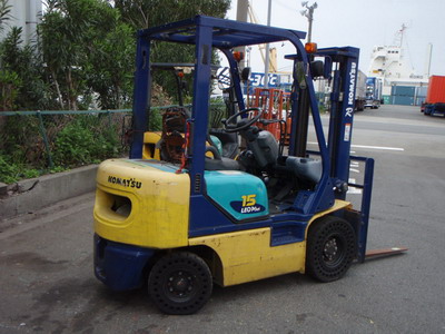 Дизельный погрузчик Komatsu FD15T-17
