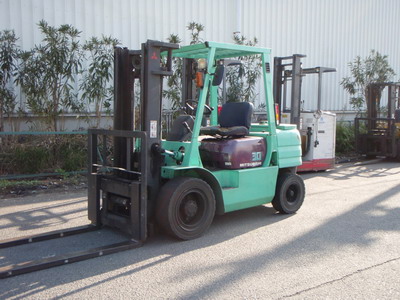 Бензиновый погрузчик Mitsubishi FG30F13D