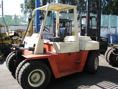 Дизельный погрузчик Nissan DF05N50V