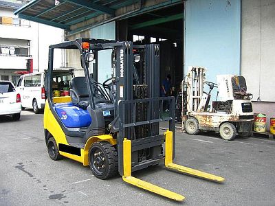 Дизельный погрузчик Komatsu FD20NT-16