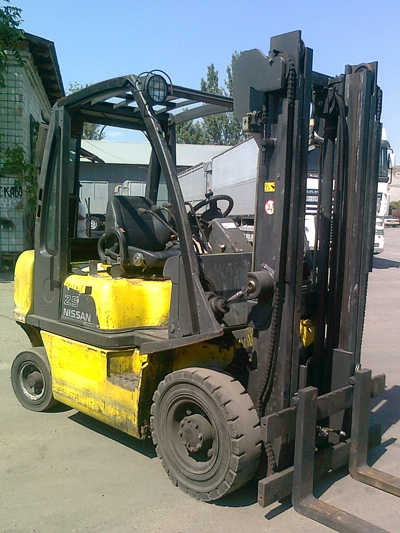 Дизельный погрузчик Nissan FD02A25Q – FD02-E710685