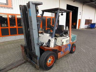 Дизельный погрузчик Nissan FGJ02A30U (7172)
