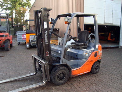 Газовый погрузчик Toyota 02-8FGF18