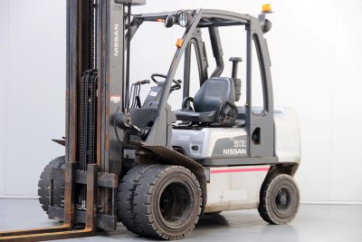 Дизельный погрузчик Nissan YG1D2A32Q