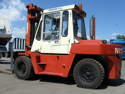 Дизельный погрузчик Nissan DF05N70U
