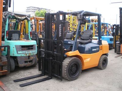 Вилочный погрузчик Toyota 7FD30