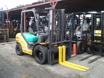 Вилочный погрузчик Komatsu FD30T-16