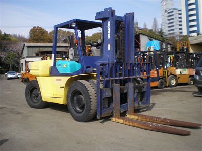 Вилочный погрузчик Komatsu FD80HD-7