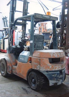 Вилочный погрузчик Toyota 7FD20