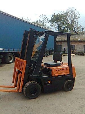 Дизельный погрузчик Toyota 80-3FDL15