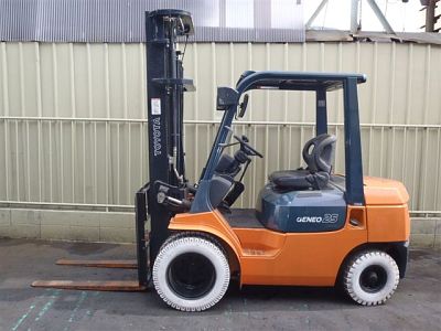 Дизельный погрузчик Toyota 7FD25 - 40039