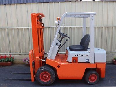 Бензиновый погрузчик Nissan NF01M18