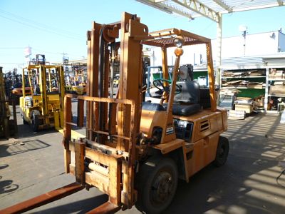 Бензиновый погрузчик Komatsu FG20-7