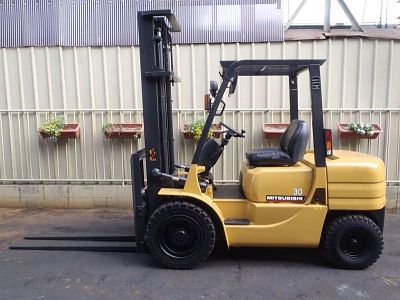 Дизельный погрузчик Mitsubishi FD30-F14С