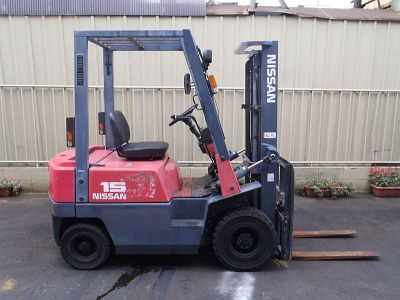 Бензиновый погрузчик Nissan J01A15