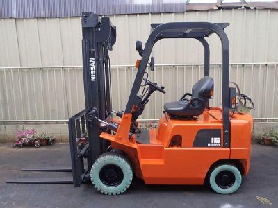Вилочный погрузчик Nissan PJ01A15