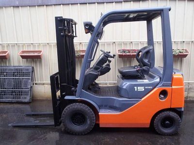 Бензиновый погрузчик Toyota 8FGL15