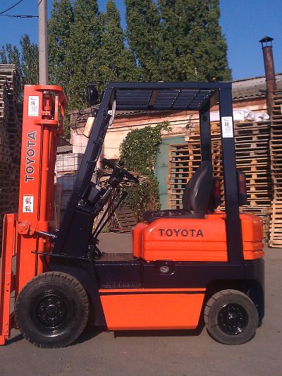 Бензиновый погрузчик Toyota 5FGL10