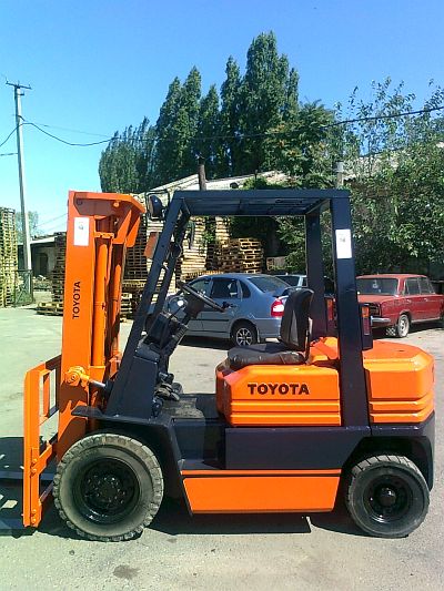 Бензиновый погрузчик Toyota 02-5FGL23