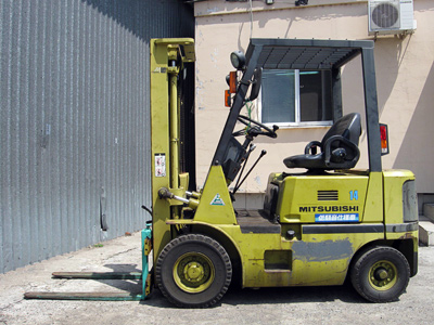 Бензиновый погрузчик Mitsubishi KFG14-KF2A