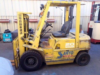 Дизельный погрузчик Nissan FJ02M20