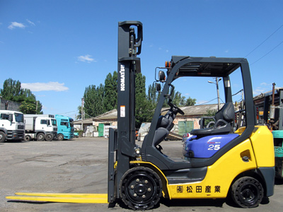 Дизельный погрузчик Komatsu FD25NT-15 (577367)