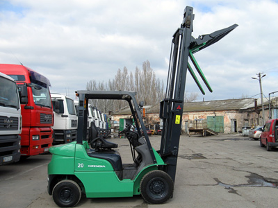 Дизельный погрузчик Mitsubishi FD20D-F18C (01852)