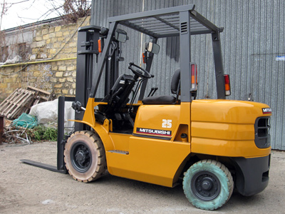 Бензиновый погрузчик Mitsubishi KFG25-KF4B (55153)
