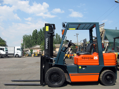 Бензиновый погрузчик Toyota 5FGL25-13891