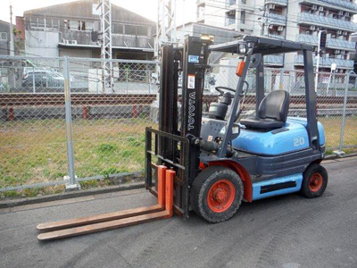 Дизельный погрузчик Toyota 60-6FD20-30183