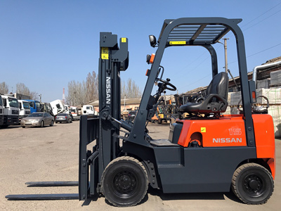 Вилочный погрузчик Nissan PJ01A15-300897