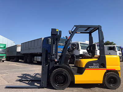 Дизельный погрузчик Nissan YGL02A30-001641