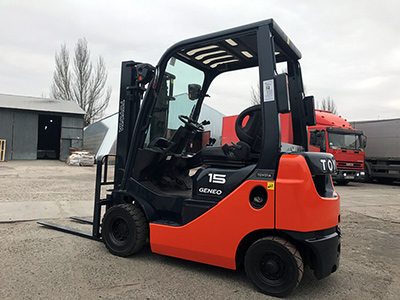 Бензиновый погрузчик Toyota 8FGL15-34460