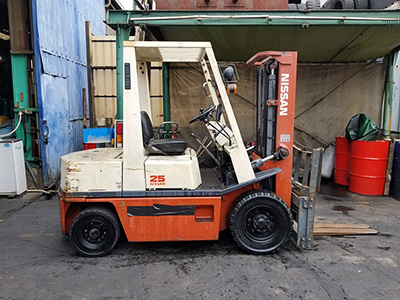 Бензиновый погрузчик Nissan PH02M25-008813