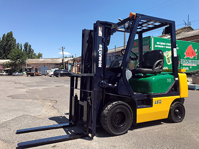 Бензиновый погрузчик Komatsu FG18LC-17-635057