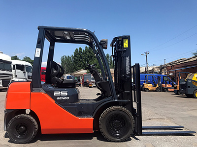 Дизельный погрузчик Toyota 02-8FD25-35006