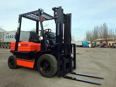 Бензиновый погрузчик Toyota 5FGL20-42490