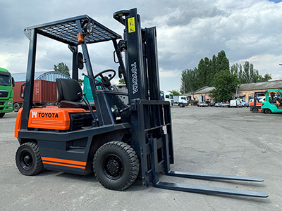 Бензиновый погрузчик Toyota 4FGL14-42827