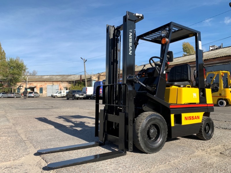 Вилочный погрузчик Nissan NH01M14 NH01-008556