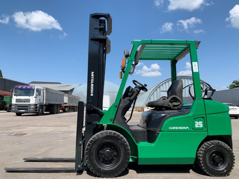 Навантажувач вилковий Mitsubishi FGE25D