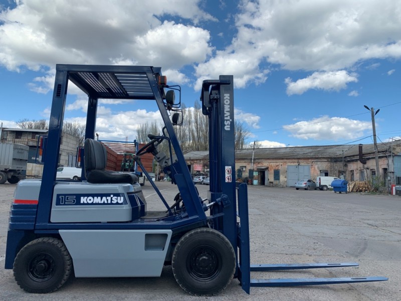 Бензиновий навантажувач Komatsu FG15L-15