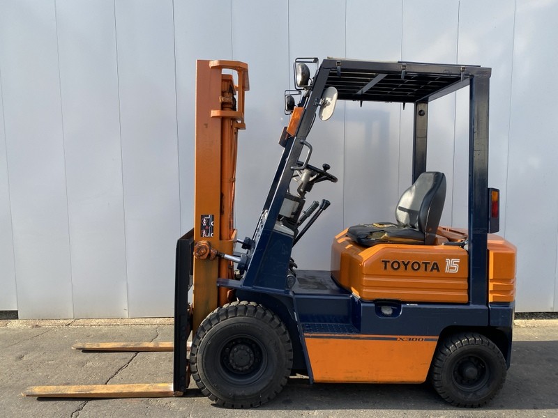 Вилочний навантажувач Toyota 5FGL15