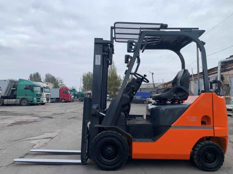 Вилочний навантажувач TCM FGE15T5